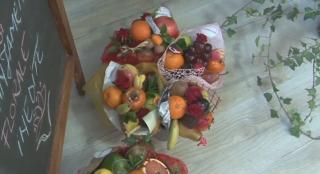 Idee inedită pentru un cadou de Ziua Îndrăgostiților: buchete comestibile din legume şi fructe