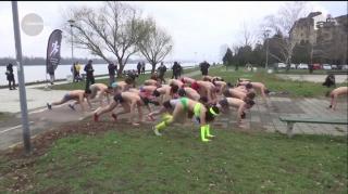 Competiţie în lenjerie intimă la -5 grade Celsius