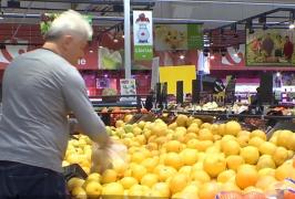 Fructele de import, pline de pesticide. Cum să scăpăm de substanţele toxice