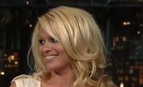 Elixirul tinereţii, 'descoperit' de Pamela Anderson. Actriţa s-a îndrăgostit de un bărbat cu 18 ani mai tânăr (Video)