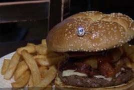 Concept inedit de Valentine's Day: burgerul de logodnă