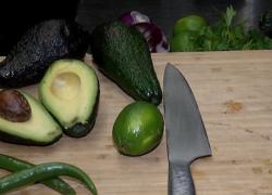 Avocado, fructul miracol, e din ce în ce mai căutat în România
