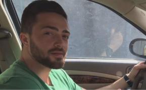 Cine e gardianul de la Poarta Albă care și-a torturat bunicul și l-a băgat în portbagajul mașinii