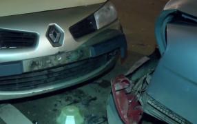 Accident cu şofer băut, în Capitală. A lovit în plin două autoturisme, apoi s-a răsturnat cu maşina de serviciu