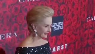 Carolina Herrera se retrage de la compania ce îi poartă numele de aproape 40 de ani (Video)