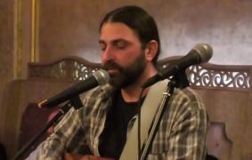 În Braşov, îndrăgostiţii şi-au declarat iubirea pe muzică folk