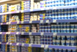 Gustarea preferată a copiilor le pune sănătatea în pericol. Unele iaurturi cu fructe nu au nici urmă de fructe!