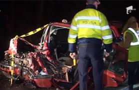 Accident teribil la ieşirea din Buziaş. Fetiţă de 6 ani moartă, după un impact frontal între două maşini