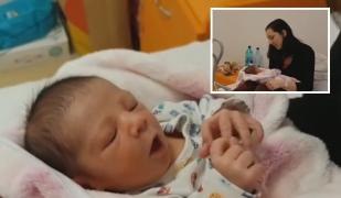 Fetița care s-a născut într-o mașină, în Sibiu, e perfect sănătoasă. Bebelușul i-a surprins pe medici