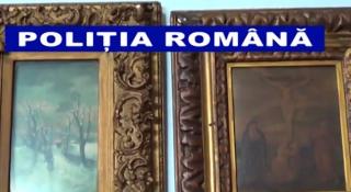 Picturi pe pânză, o icoană pe lemn, monede sunt doar câteva din obiectele ridicate de poliţiştii din Galaţi în timpul unor percheziţii