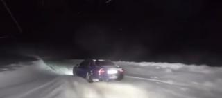 Senzații tari în creierii munților. Câțiva tineri s-au aventurat cu mașinile pe serpentinele din Munții Rarău