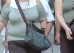 Studiu îngrijorător. Tinerii au șanse foarte mari să ajungă obezi