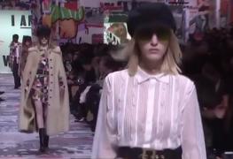 Eleganță și stil pe podiumul de la Paris! Casa e modă Dior a prezentat o colecție dedicată mișcării feministe