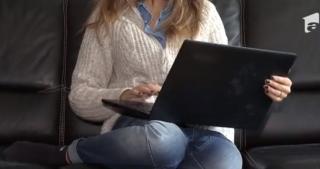 Românii vor putea să lucreze de acasă. Telemunca a fost adoptată de Camera Deputaţilor