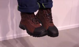 Au apărut bocanci inteligenţi, prima încălţăminte care poate strigă după ajutor!