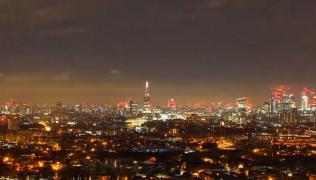 Imagini spectaculoase cu panorama londoneză înainte și după furtuna de zăpadă care a lovit Regatul Unit