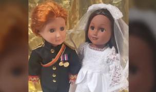 Zeci de suveniruri cu prinţul Harry şi Megan, scoase la vânzare pe Internet