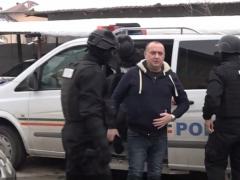 Leo de la Strehaia a fost reţinut şi poate fi arestat preventiv pentru înşelăciune. E cercetat şi pentru furturi de bijuterii