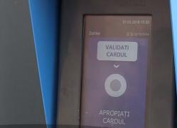 O pensionară din Cluj-Napoca a cerut autorităţilor să-i emită un abonament de transport gratuit pe hârtie, pentru că religia nu-i permite să folosească niciun card