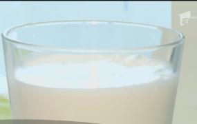 Laptele vegetal are efecte benefice. Nutriționiștii au însă și avertismente