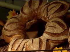 Pâinea neagră din magazine e tot din făină albă şi conţine mai mulţi coloranţi