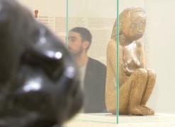 Sculptura Cuminţenia Pământului s-ar putea reîntoarce la proprietari. Muzeul Naţional de Artă nu-şi mai permite să plătească asigurarea lunară