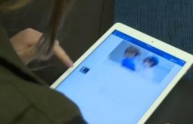 Facebook adaugă o nouă funcție. Internauţii se pot găsi acum în poze sau videoclipuri în care nu au fost etichetaţi