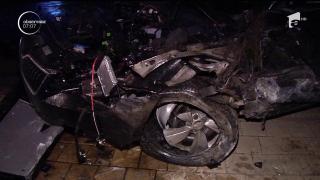 Accident incredibil în Capitala. Şofer băut, teafăr după ce s-a răsturnat de mai multe ori cu maşina