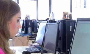 Cumpărăturile online, un pericol. Tot mai mulţi români ajung să fie înşelaţi