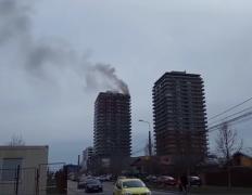 Incendiu puternic într-un complex rezidenţial din cartierul Berceni din Capitală