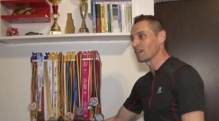 Povestea jandarmului campion la maraton. A avut 105 kilograme, dar a ales să-şi schimbe radical destinul