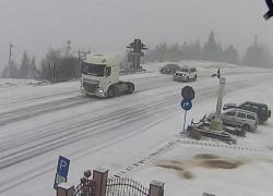 Săptămâna va începe cu ger, ninsori și polei în România. Noi avertismente meteo