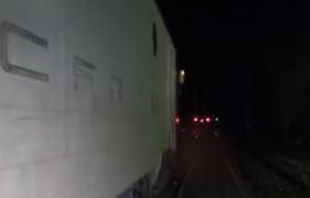 Magistrală feroviară din Bistriţa Năsăud, blocată de un copac rupt de vânt