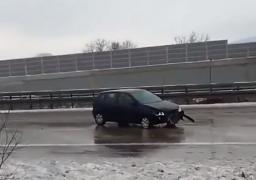 Șofer român, accidentat grav în Germania! O maşină l-a lovit în plin, într-o parcare