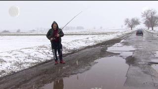 Protest cu undiţe în apropiere de Targu-Jiu!