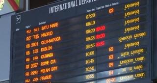 Cel mai mare aeroport din ţară a fost închis din cauza ninsorii