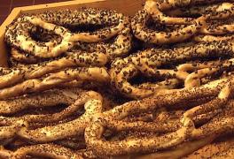 S-au scumpit covrigii, urmează măriri de preţuri considerabile la toate produsele alimentare