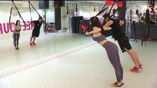Antrenamentele TRX, tot mai populare în sălile de sport din România