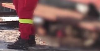 Moarte suspectă într-o staţie de autobuz din Vaslui. Bărbatul avea urme de violenţă pe corp