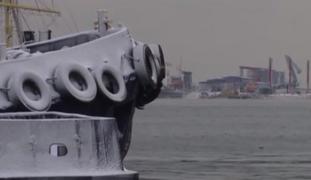 Porturi închise la Constanţa, din cauza vântul foarte puternic