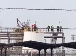 Cinci români au murit într-o rafinărie de lângă Praga, într-o explozie a unui rezervor de combustibil