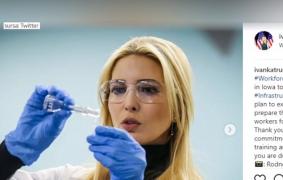 Ivanka Trump, criticată pentru fotografia în care părea că este om de știință
