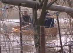 E prăpăd în Teleorman. Zeci de case sunt sub apă la Drăgăneşti Vlaşca, unde inundaţiile fac ravagii