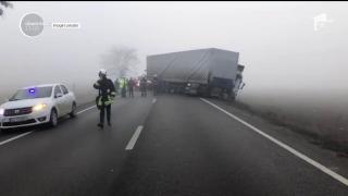 Ciocnire în lanţ la Suceava, în urma codului galben de ceaţă emis în Bucureşti şi mai multe judeţe