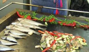 Bucătari din toată țara s-au adunat la cel mai mare târg de pește din Capitală!