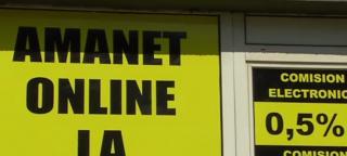 Casele de amanet, luate cu asalt înainte de Paşte. Sute de mii de români îşi fac sărbătorile pe datorie