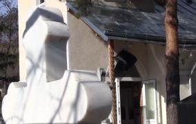 Întâmplare incredibilă în Vaslui. Sicriul cu trupul neînsufleţit al unei femei a dispărut din biserică!