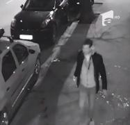 Poliţia cere ajutorul cetăţenilor. Imagini cu individul care a incendiat mai multe maşini!