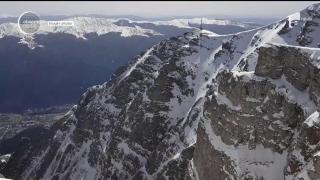 Iarnă în toată regula pe Platoul Bucegilor. Crestele munţilor sunt încă acoperite de un strat gros de zăpadă