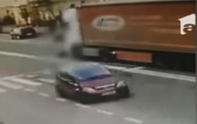 Copil de 10 ani, ucis de un TIR pe o trecere de pietoni din Reghin